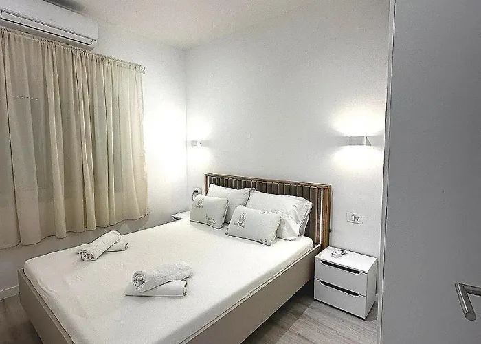 Cozy Manuela In With Sea View